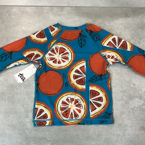 NWT Tea Collection Long Sleeve Rash Guard - Picture 3 of 3